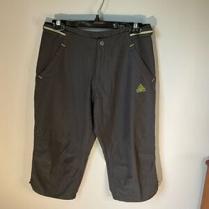 Peak Athletic Quickdry Capris, Small. Athletics triathalons camping and glamping